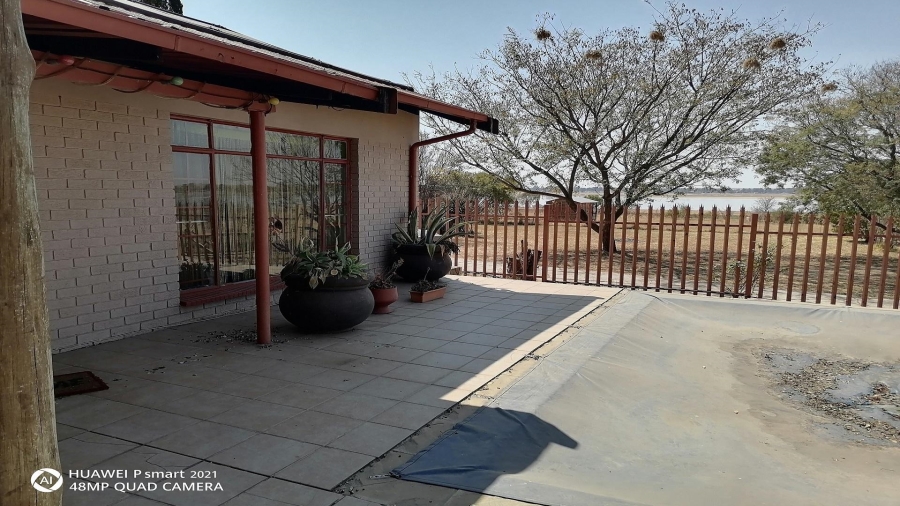 3 Bedroom Property for Sale in Oranjeville Free State
